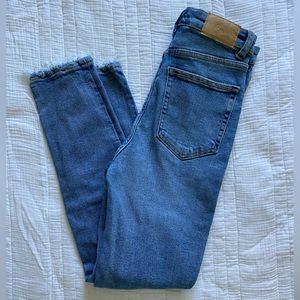 NWT ZARA Hi rise slim straight Medium wash jeans